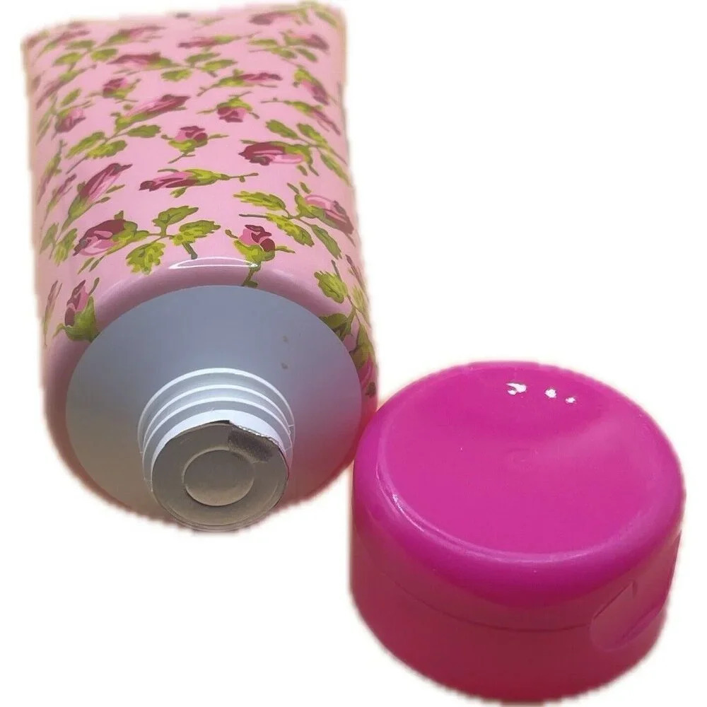 Betsey Johnson Floral & Fruity Gourmand Scent Moisturing Body Lotion-6.07 0z - Picture 4 of 4